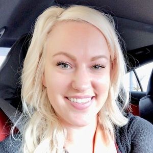 Meet your Posher, Hillary